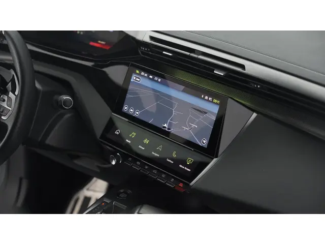 Peugeot 308 PureTech 130 GT Pack Business 2022 Benzine 70