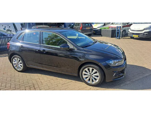 Volkswagen Polo 1.0 TSI Comfortline 2021 Benzine 2