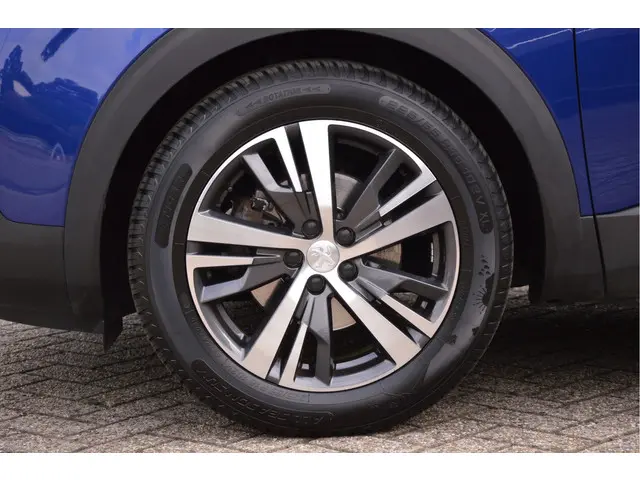 Peugeot 3008 1.2 PureTech Access 2018 Benzine 6