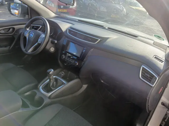 Nissan QASHQAI 1.2 Visia Motor Schade!! 2014 Benzine 8
