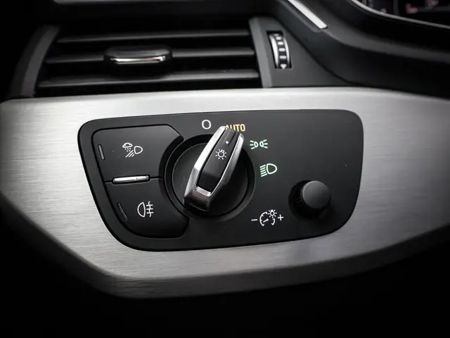 Audi A4 Avant 35 TFSI 150PK S line 2020 Benzine 22