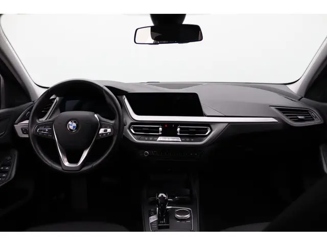 BMW 1 Serie 5-deurs 118i 2020 Benzine 6