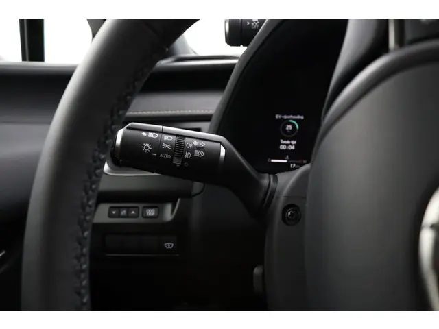 Lexus UX 300h Luxury Line 2024 Hybride Benzine 28