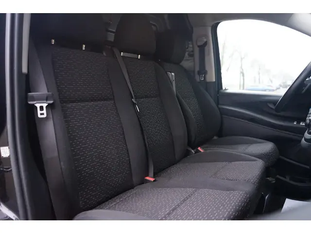 Mercedes-Benz Vito 119 CDI 4x4, Lang, 2021 Diesel 16