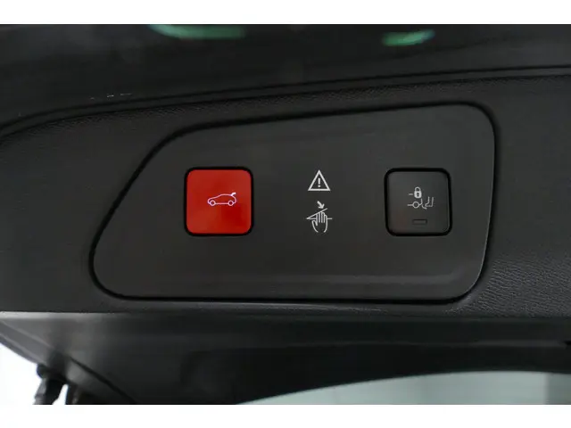 Peugeot 3008 1.2 PureTech GT Line 2016 Benzine 17