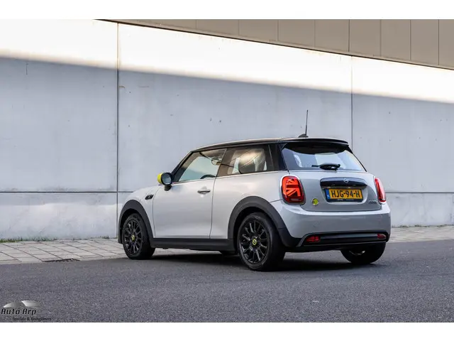 MINI Electric Mini MINI Electric 33 kWh 2022 Elektrisch 14