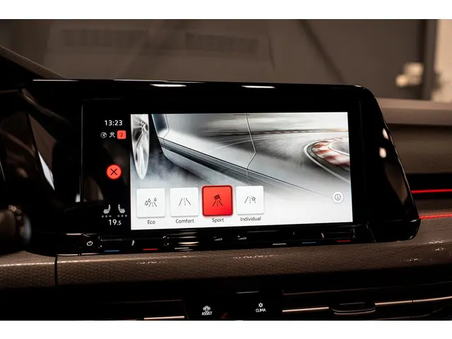 Volkswagen Golf 2.0 TSI GTI 2022 Benzine 22