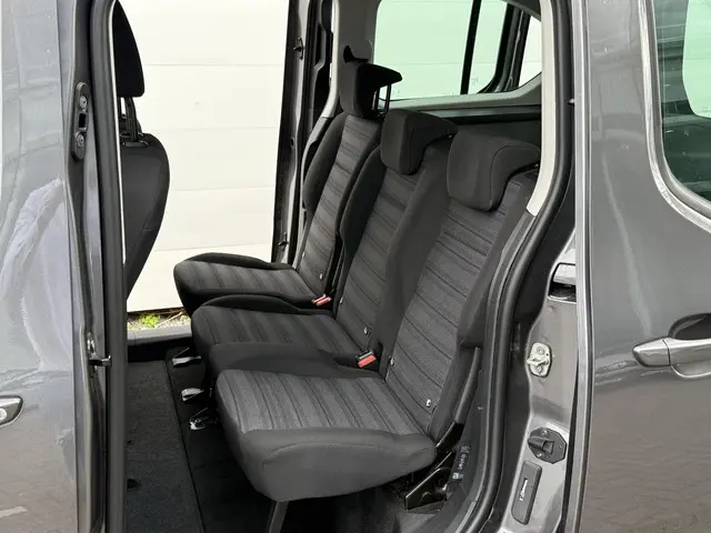 Opel Combo Tour 1.2 Turbo XL 130pk Automaat 2020 Benzine 8