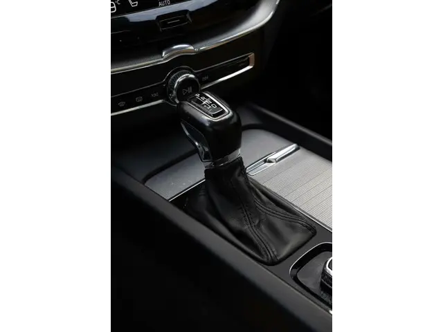 Volvo XC60 2.0 T5 Inscription Panorama|Leder| 2018 Benzine 29