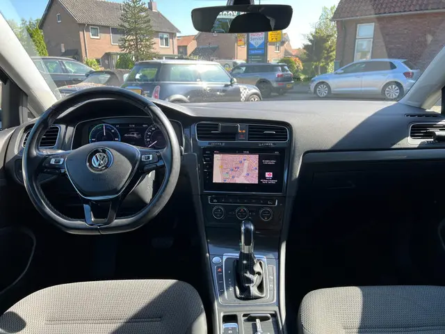Volkswagen e-Golf E-Golf 2017 Elektrisch 8