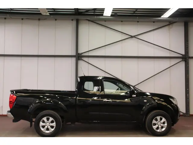 Nissan Navara 2.3 dCi PICK UP 4X4 2017 Diesel 11
