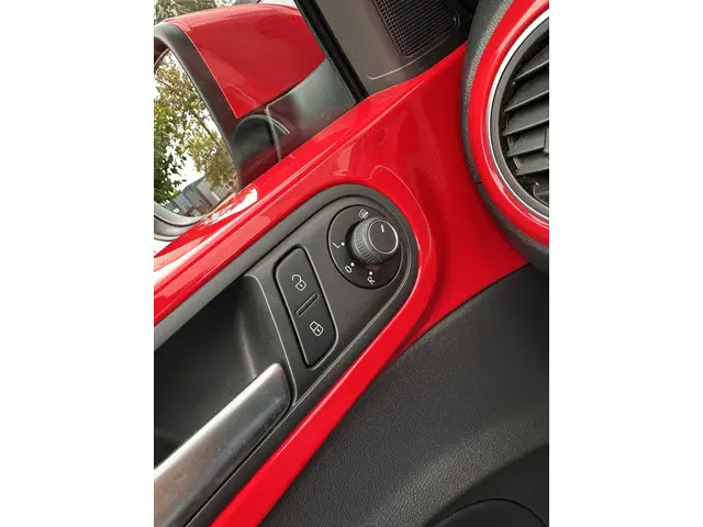 Volkswagen Beetle Cabriolet 1.2 TSI Design 2015 Benzine 11
