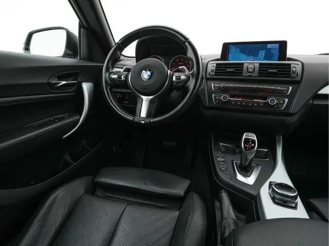 BMW 2 Serie Coupé 220d High Executive 2014 Diesel 7