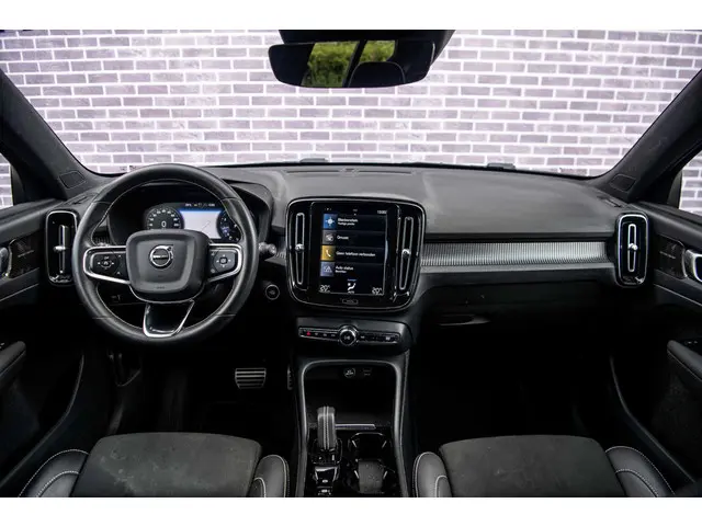 Volvo XC40 1.5 T3 R-Design 2021 Benzine 5