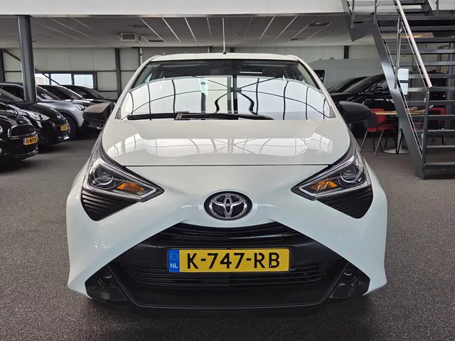 Toyota Aygo 1.0 VVT-i x-fun 2021 Benzine 8