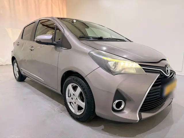 Toyota Yaris HB 1,0 VVT-i Aspiration Clima 2015 Benzine