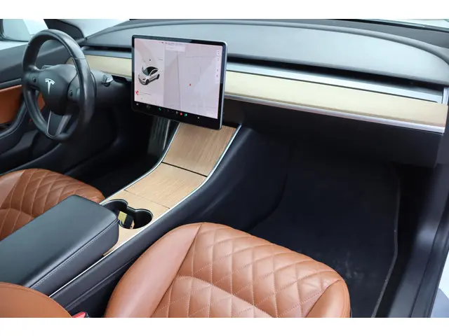 Tesla Model 3 Performance AWD 75 kWh 2019 Elektrisch 9