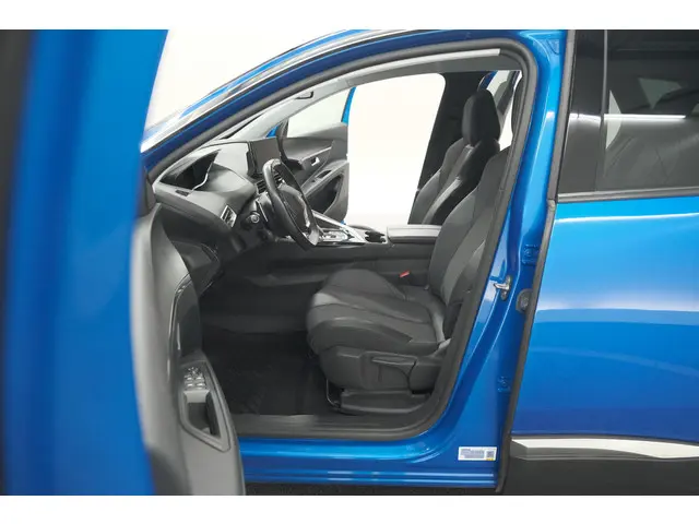 Peugeot 3008 PureTech 130 EAT8 Allure 2022 Benzine 28