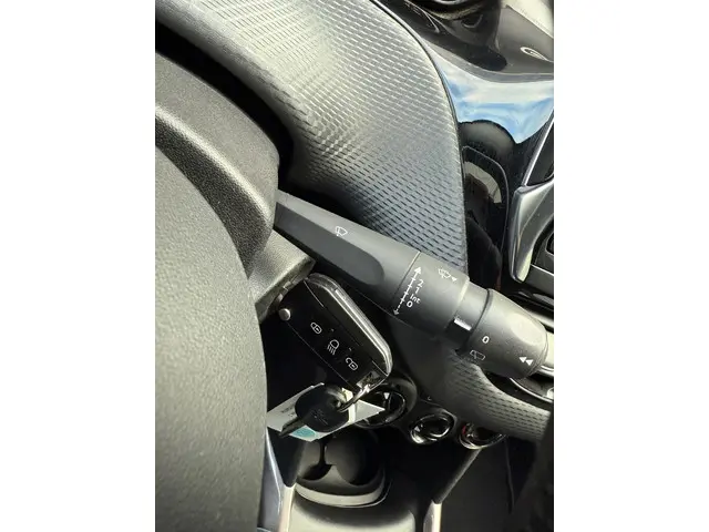 Peugeot 2008 1.2 PureTech Blue Lion 2016 Benzine 41