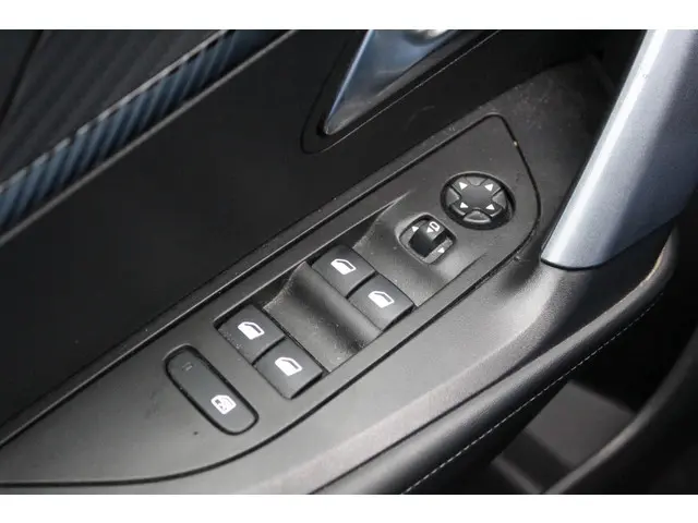 Peugeot 2008 1.5 BlueHDi Blue Lease Allure 2020 Diesel 22