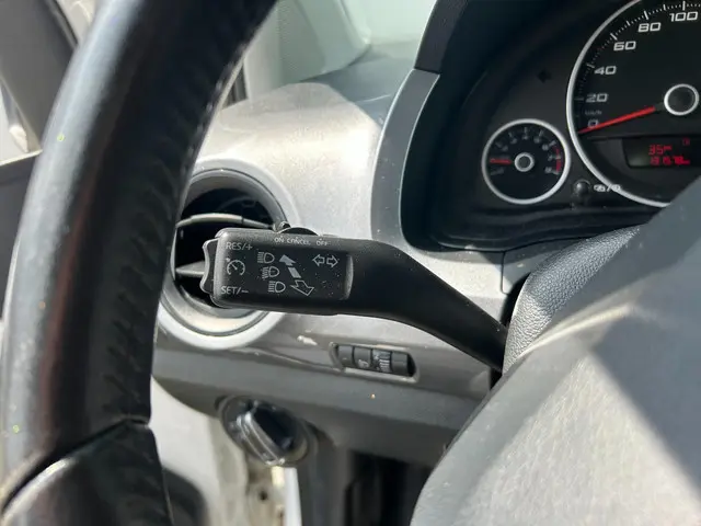 SEAT Mii 1.0 Sport Dynamic 2015 Benzine 11