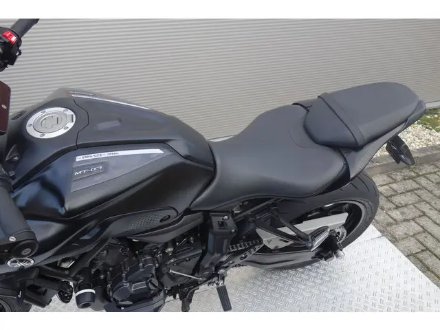 Yamaha MT 07 ABS 2023 Benzine 21