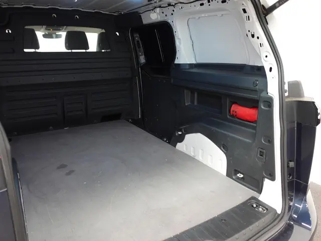 Volkswagen ID. Buzz Cargo 77 kWh 2023 Elektrisch 9
