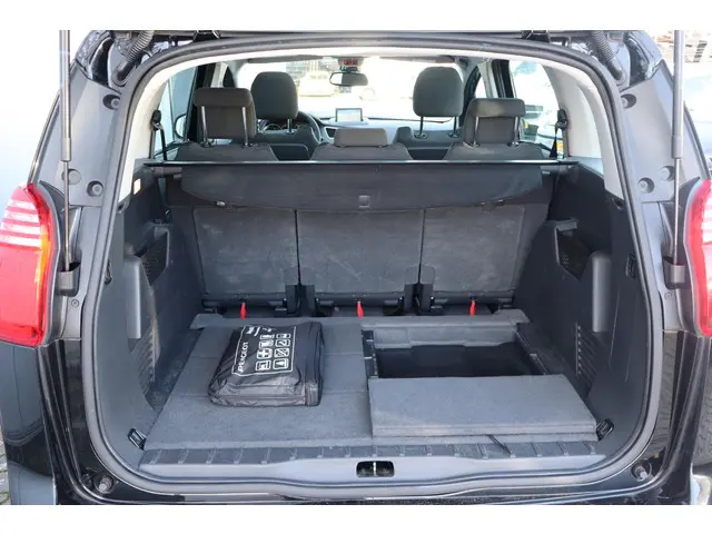 Peugeot 5008 1.6 HDi Active 5p. 2014 Diesel 17