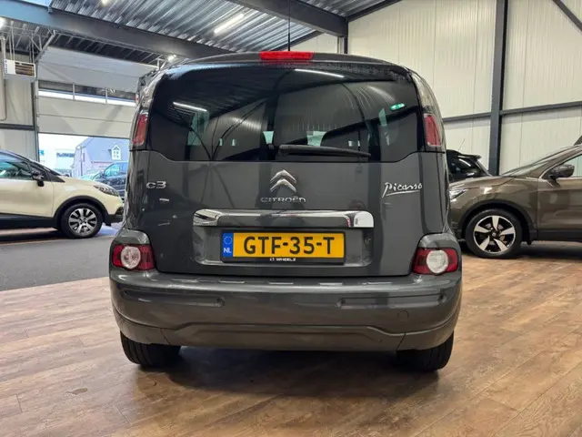 Citroën C3 Picasso 1.2 PureTech Exclusive 2015 Benzine 23