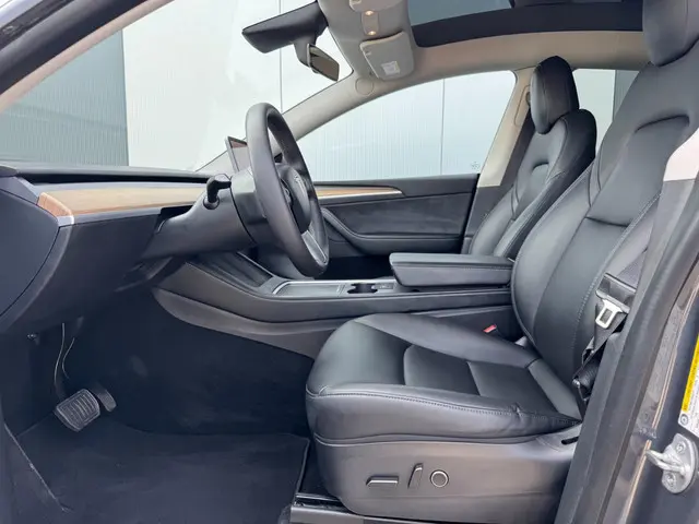 Tesla Model Y Long Range AWD 75 kWh 2021 Elektrisch 12