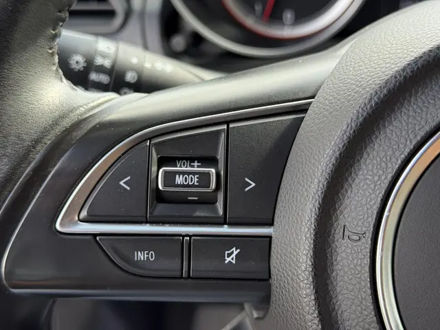 Suzuki Swift 1.2 Select 2018 Benzine 17