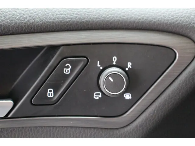 Volkswagen e-Golf E-Golf DSG | 2019 Elektrisch 12