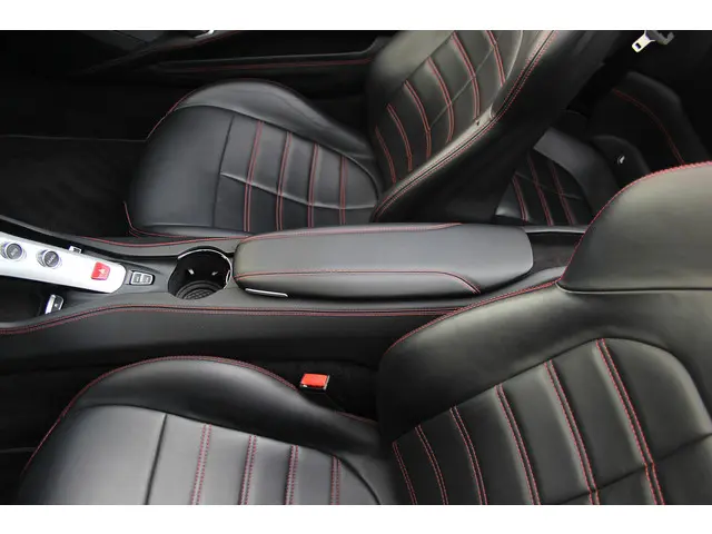 Ferrari California 3.9 T HELE 2016 Benzine 50