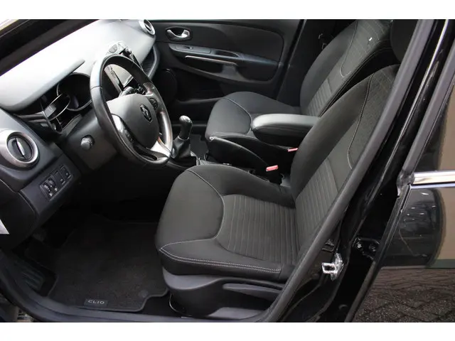 Renault Clio 0.9 TCe Eco2 Limited 2016 Benzine 7