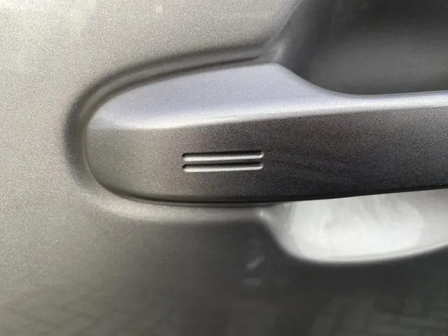 Toyota C-HR 2.0 Hybrid Style 2021 Hybride Benzine 6