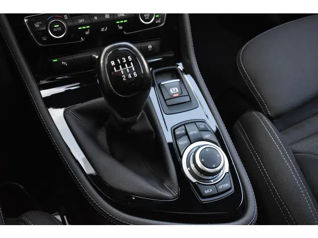 BMW 2 Serie Active Tourer 218i Executive 2015 Benzine 16