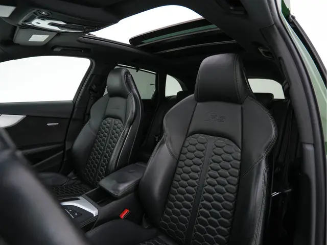 Audi RS4 2.9 TFSI quattro 2018 Benzine 30