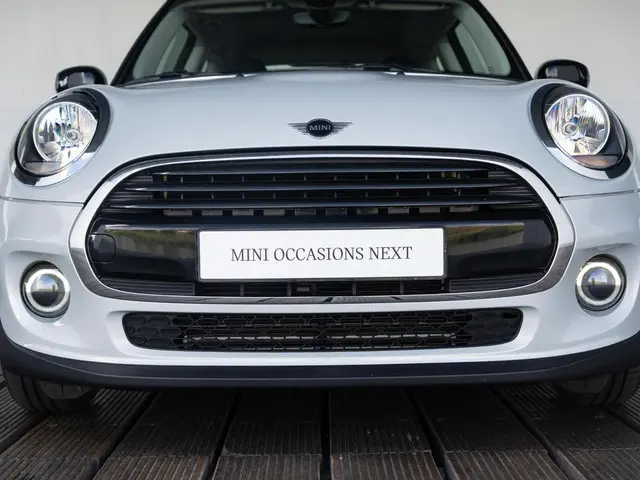 MINI 3-Deurs Cooper 2021 Benzine 16