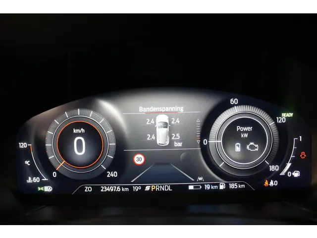 Ford Kuga 2.5 PHEV Vignale 2023 Hybride Benzine 24