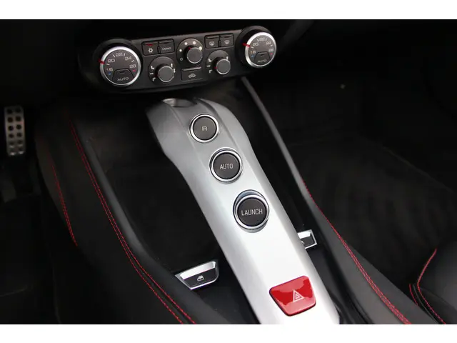 Ferrari California 3.9 T HELE 2016 Benzine 27