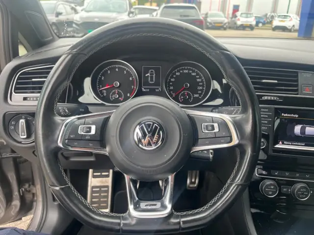 Volkswagen Golf 1.4 TSI ACT Highline R-LINE 2014 Benzine 11