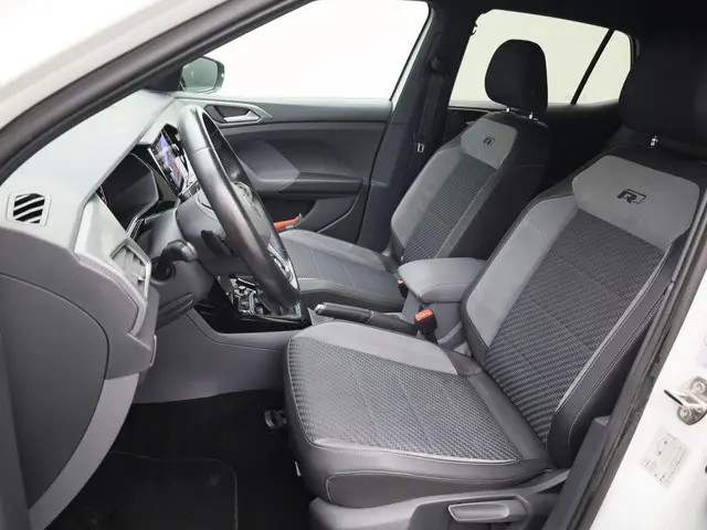Volkswagen T-Cross 1.0TSI/110PK R Line DSG 2021 Benzine 17