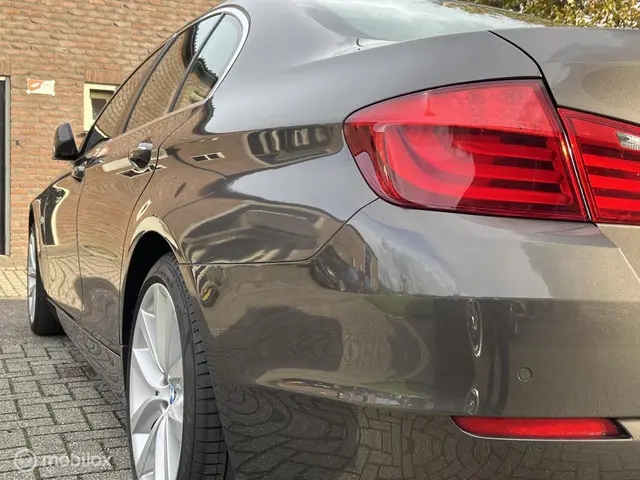 BMW 5 Serie 530i High Executive + 2013 Benzine 29