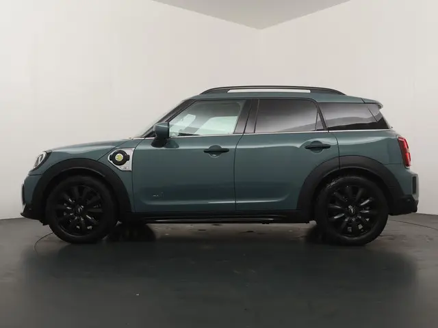 MINI Countryman Cooper SE ALL4 2022 Hybride Benzine 12