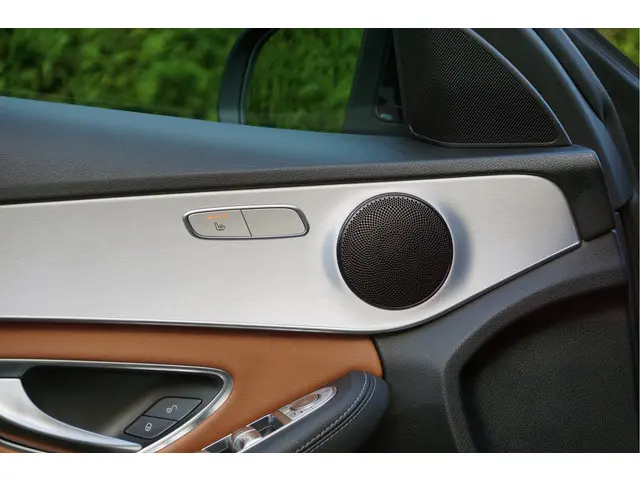 Mercedes-Benz C-Klasse C 180 AMG line 2020 Benzine 23