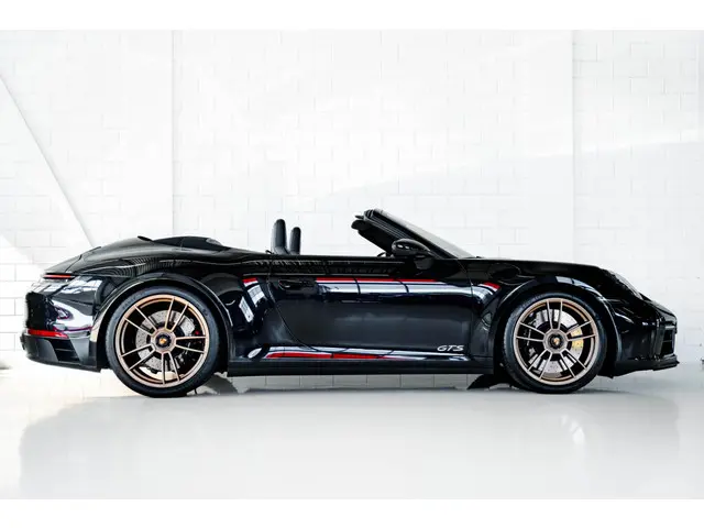 Porsche 911 Carrera GTS Cabrio 2022 Benzine 2