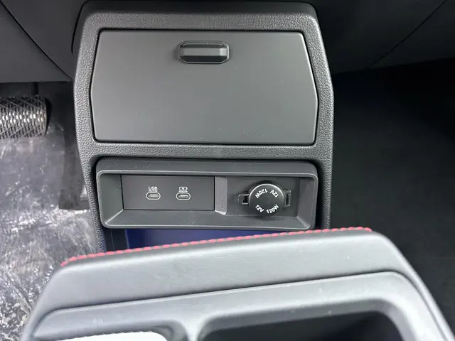 KGM Actyon 1.5 GDI Hybrid Platinum 2026 Hybride Benzine 18