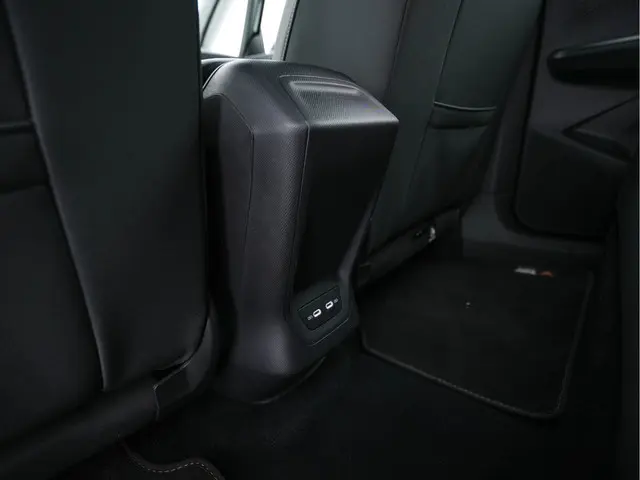 CUPRA Born Adrenaline 62 kWh [ 3-Fase ] 2023 Elektrisch 26