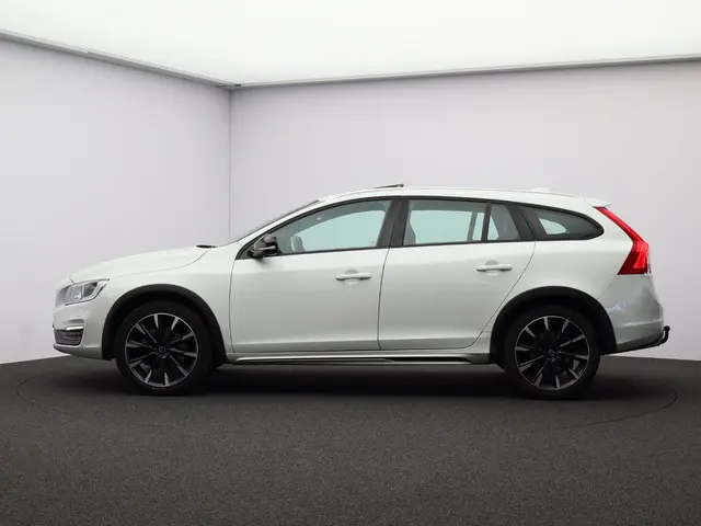 Volvo V60 Cross Country 2.0 T5 Polar+ 2018 Benzine 5