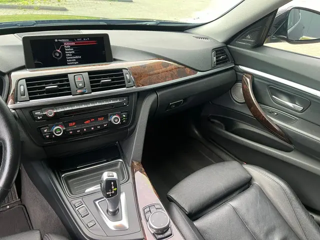 BMW 3 Serie Gran Turismo 320i High Executive 2014 Benzine 16